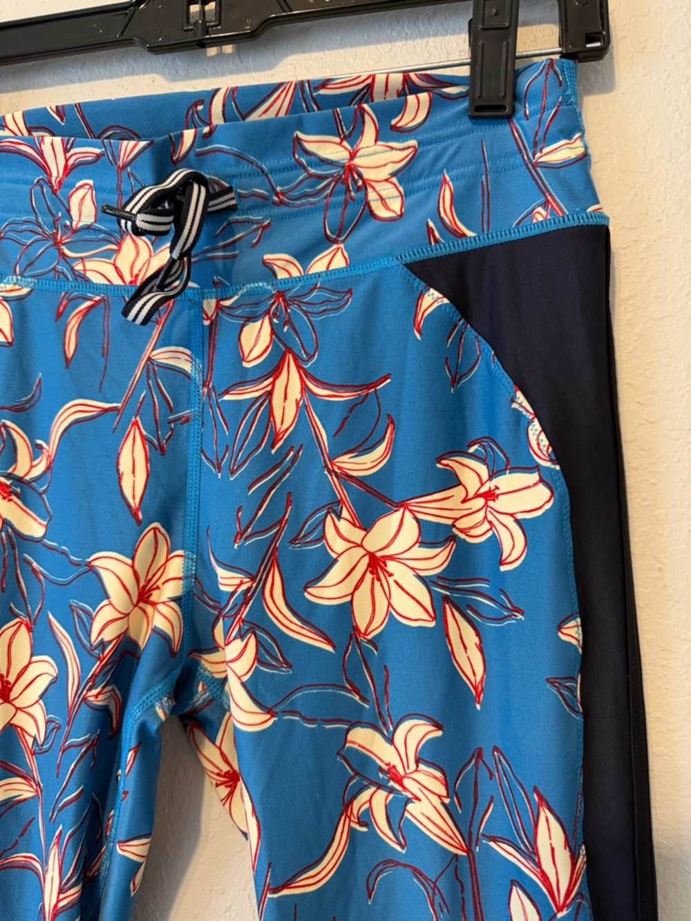 The Upside Floral Fairy Tale yoga pants - Picture 4 of 7